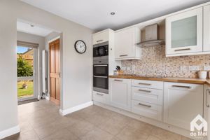 Photo 11- click for photo gallery